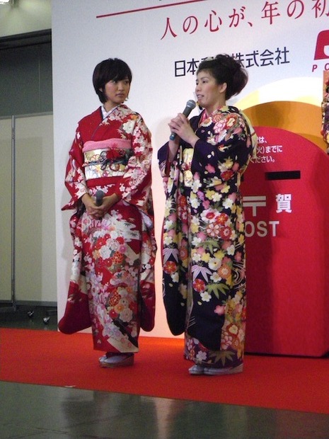 2013年用年賀状引受開始セレモニー（12月15日、京橋郵便局）