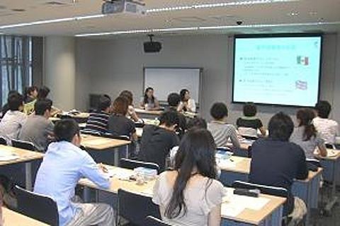 日本学生支援機構 海外留学説明会（参考画像）