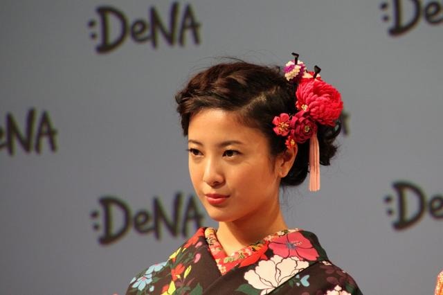 【フォトレポート】吉高由里子さんの着物姿がまぶしかった、ディー・エヌ・エー新ロゴ発表会