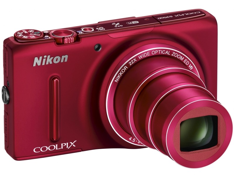 光学22倍ズームレンズ搭載の「COOLPIX S9500」