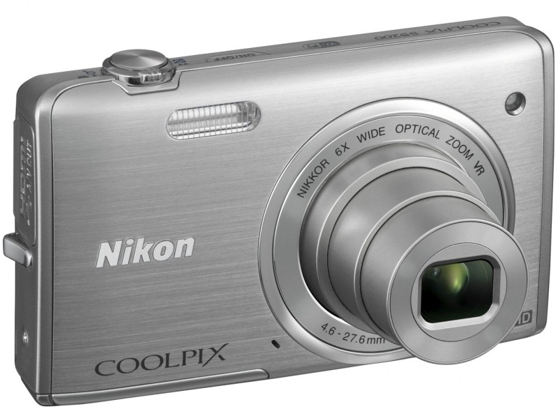 光学6倍ズームの「COOLPIX S5200」