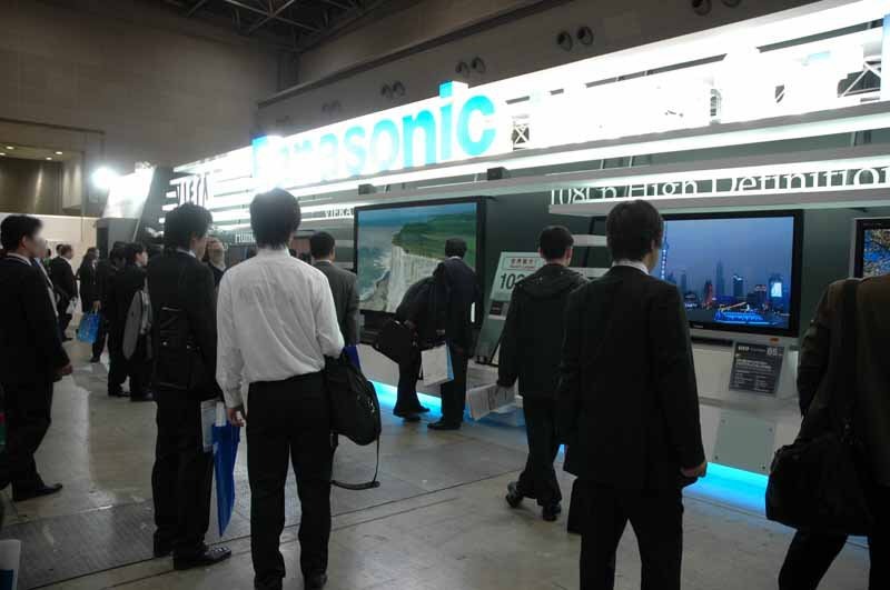 　東京ビッグサイトにて11日から13日まで開催された「FINETECH JAPAN/Display 2007」。ここでは特集レポートで掲載しきれなかったようすを写真でまとめて紹介してみた。