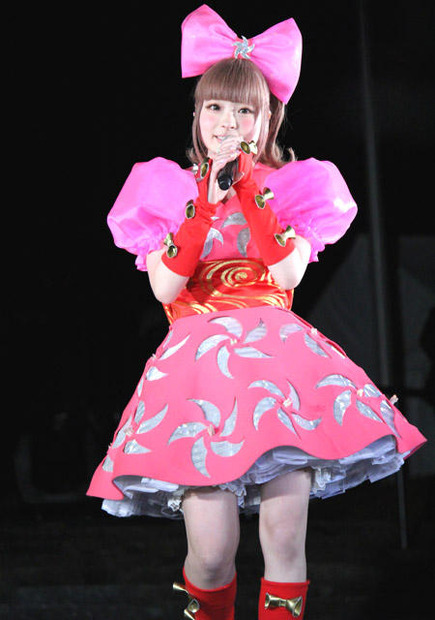 20歳の誕生日を迎えた、きゃりーぱみゅぱみゅ in ユーザー参加型イベント「FULL CONTROL TOKYO」