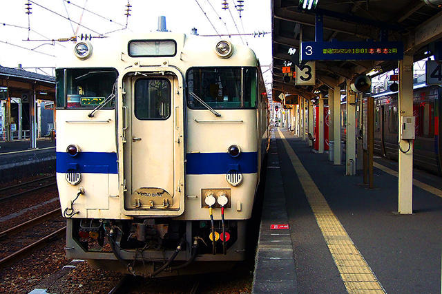 南宮崎駅に停車中の日南線車両 キハ40系（2010年4月）