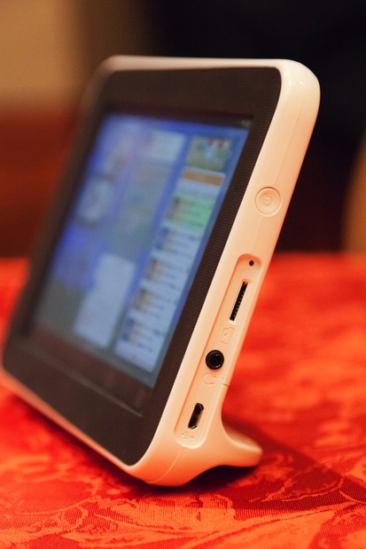 チャレンジ タブレット（試作品。画面も）