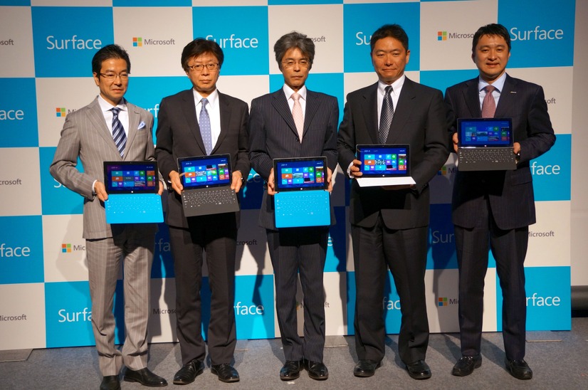 発表会場には販売のパートナー、ビックカメラグループの宮嶋宏幸社長、ヤマダ電機の取締役兼執行役員常務佐俣信一氏、ヨドバシカメラ副社長の藤沢和則氏が参加した。