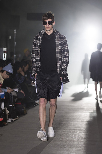シセ13-14AWコレクション