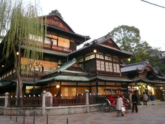 道後温泉本館