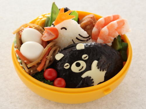 クマさんとトリさんのおにぎり弁当