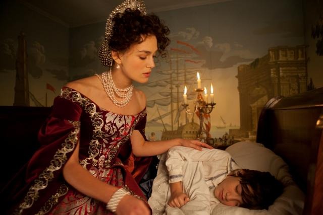 『アンナ・カレーニナ』 -(C) 2012 Focus Features LLC. All rights reserved. photography by Eugenio Recuenco,Laurie Sparham