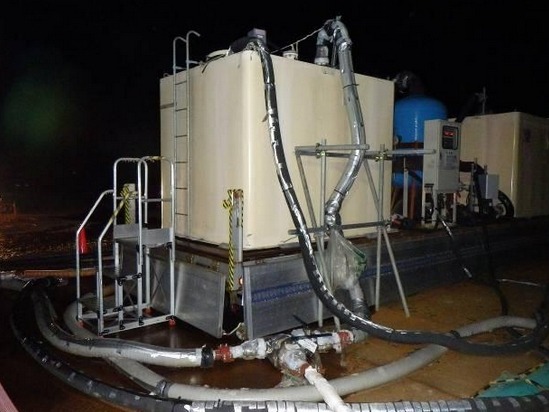 福島第一原子力発電所の取水槽（2013年2月18日、東京電力撮影）