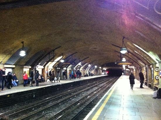 ベイカー・ストリート駅／ロンドン（イギリス）
