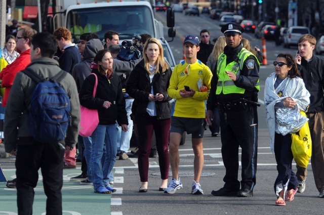 爆発直後のボストン・マラソン会場（4月15日）
