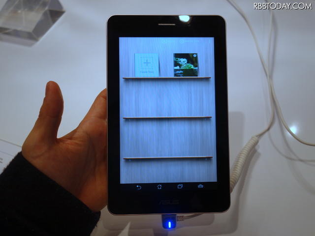 2月にスペインで開催されたMWC 2013での「Fonepad」