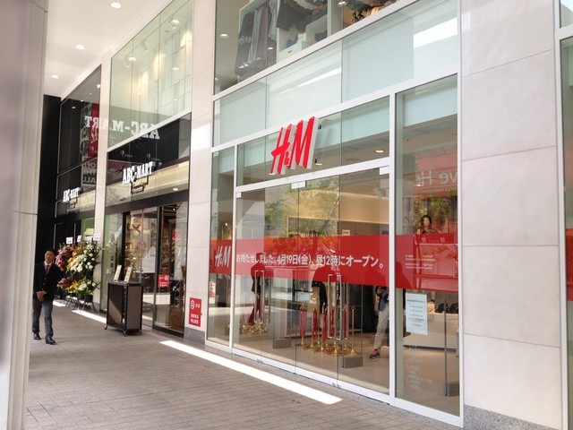 H&amp;Mエントランス