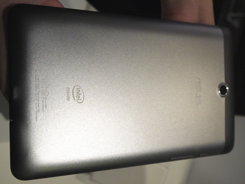 Fomepad背面にはintel insideの文字