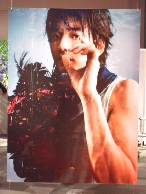 蜷川実花の写真展「LUCKY STAR NINAGAWA MEN&amp;WOMEN」