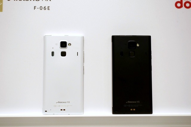 『ARROWS NX F-06E』