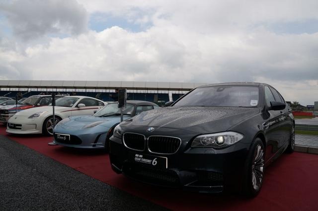 イギリスのシルバーストーン・サーキット発表イベント直前のようす