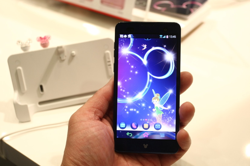 「Disney Mobile on docomo F-07E」