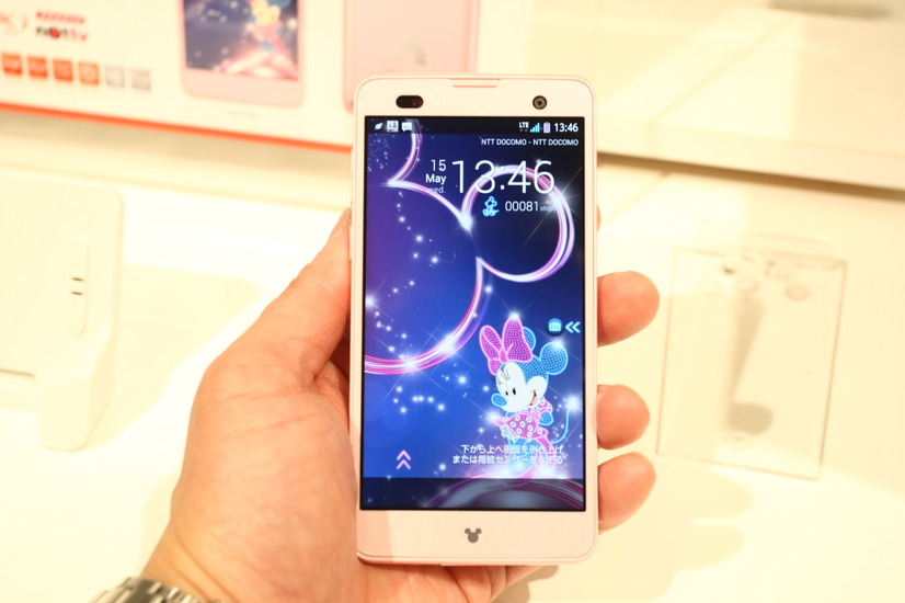 「Disney Mobile on docomo F-07E」