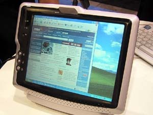 [COMDEX Fall 2002速報（現地20日）]にわかタブレット型デバイスブーム