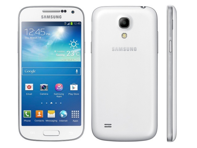 「GALAXY S4」の小型版で4.3インチ「GALAXY S4 mini」