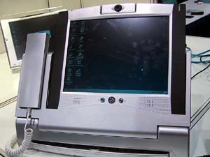 [COMDEX Fall 2002速報（現地20日）]にわかタブレット型デバイスブーム