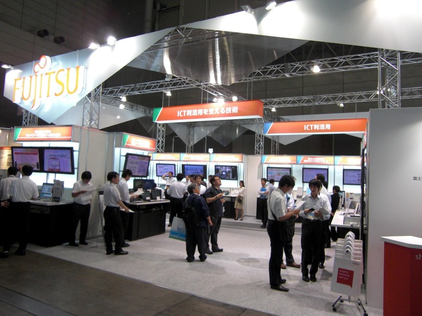 Interop 2013 富士通ブース（解説動画はRBB TODAY本文に）