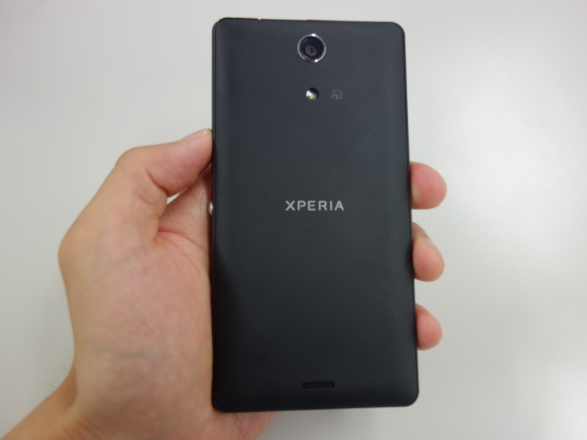 Xperia A　背面