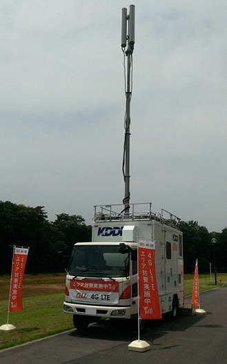 「4G LTE」対応車載型基地局 アンテナ設置時