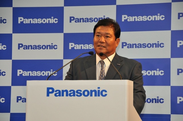 パナソニック株式会社　専務役員　鍛治舍 巧氏