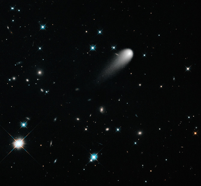 ハッブル宇宙望遠鏡が4月に撮影したアイソン彗星