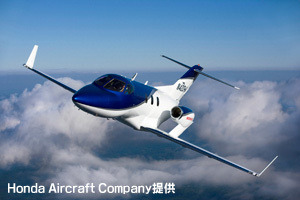 特別展ではHondaJetの新世代の設計技術、空力技術などの先進技術を、最新の画像や図解をパネル展示し、新たなパーソナルジェットを余すところなく紹介する