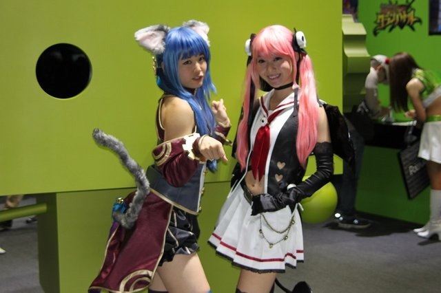 【東京ゲームショウ2013】二日目のコンパニオンのお姉様たち写真集