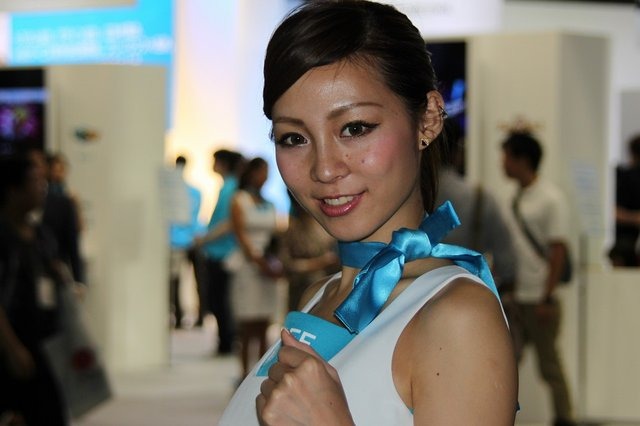 【東京ゲームショウ2013】二日目のコンパニオンのお姉様たち写真集
