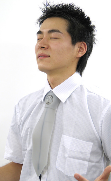 USBネクタイクーラー装着例