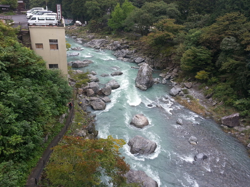 御岳駅近く