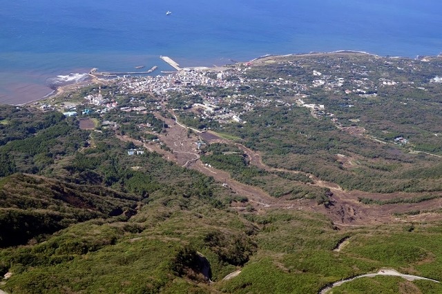 10月17日時点の伊豆大島 大島町（C） Google