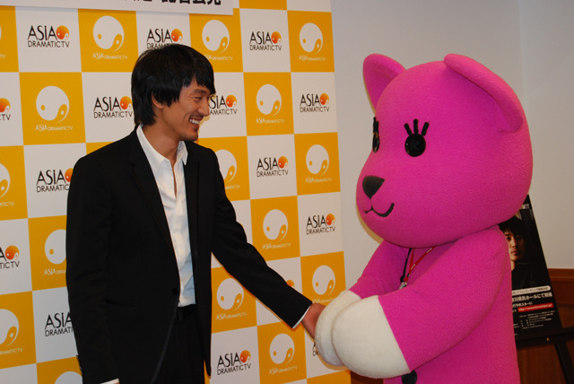 キム・ミンジュンとツーショット