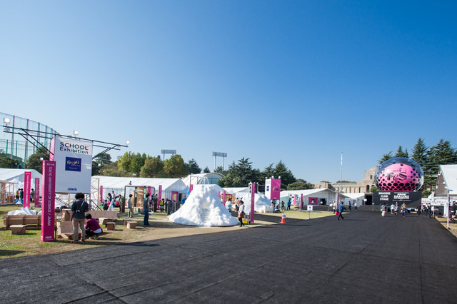 東京デザイナーズウィーク開催中。三陽商会が100年コート展示