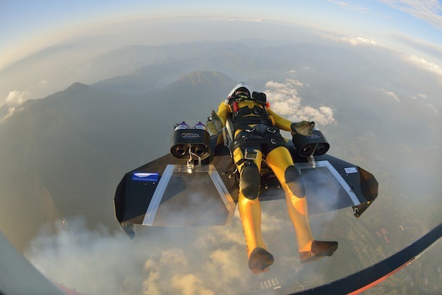 ジェットマン　(C) Tokunaga/Breitling SA