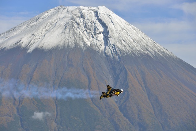 ジェットマン　(C) Tokunaga/Breitling SA