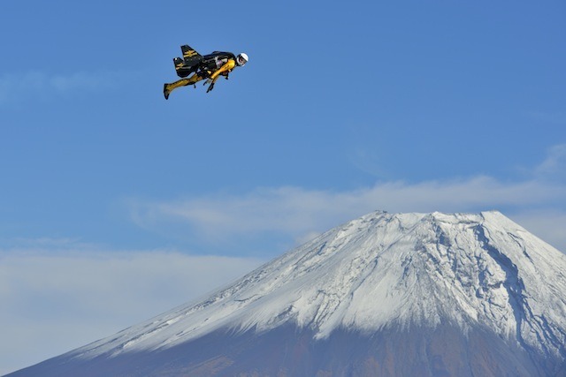 ジェットマン　(C) Tokunaga/Breitling SA