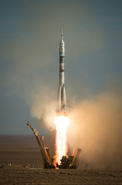 ソユーズTMA-11M宇宙船（37S）打ち上げ（11月7日）　(c) Getty Images