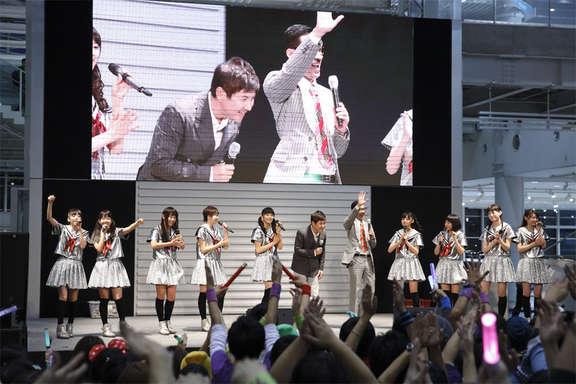私立恵比寿中学のライブイベントに特別ゲストとして登場した関根勤と岩井ジョニ男