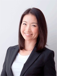 関谷英里子氏