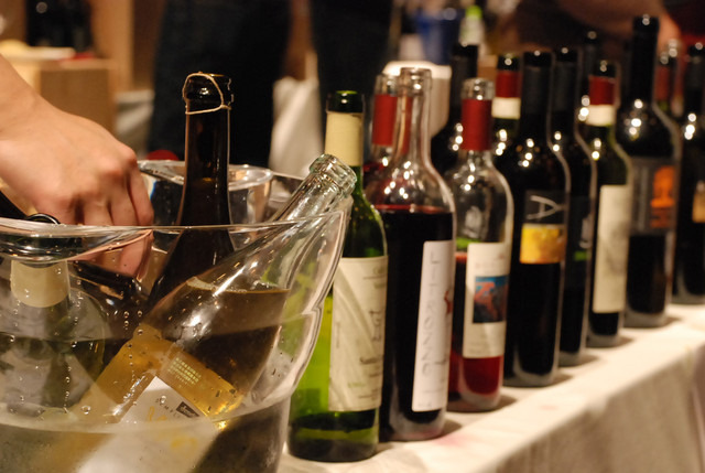 ヴァンナチュールクラスではナチュラルワインとは何かを学び、フィールドワークでは飲食店やワイナリーを訪ねる