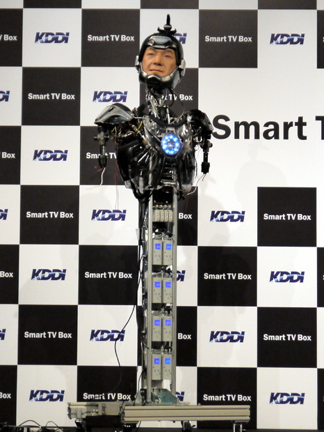 松平健、本人そっくりのロボットに対面！