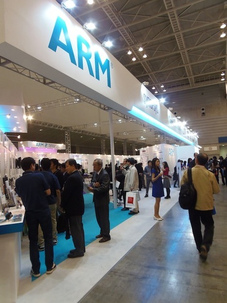 ARMのブース。同社の製品だけでなく、パートナーがさまざまなアプリケーションを出展していた